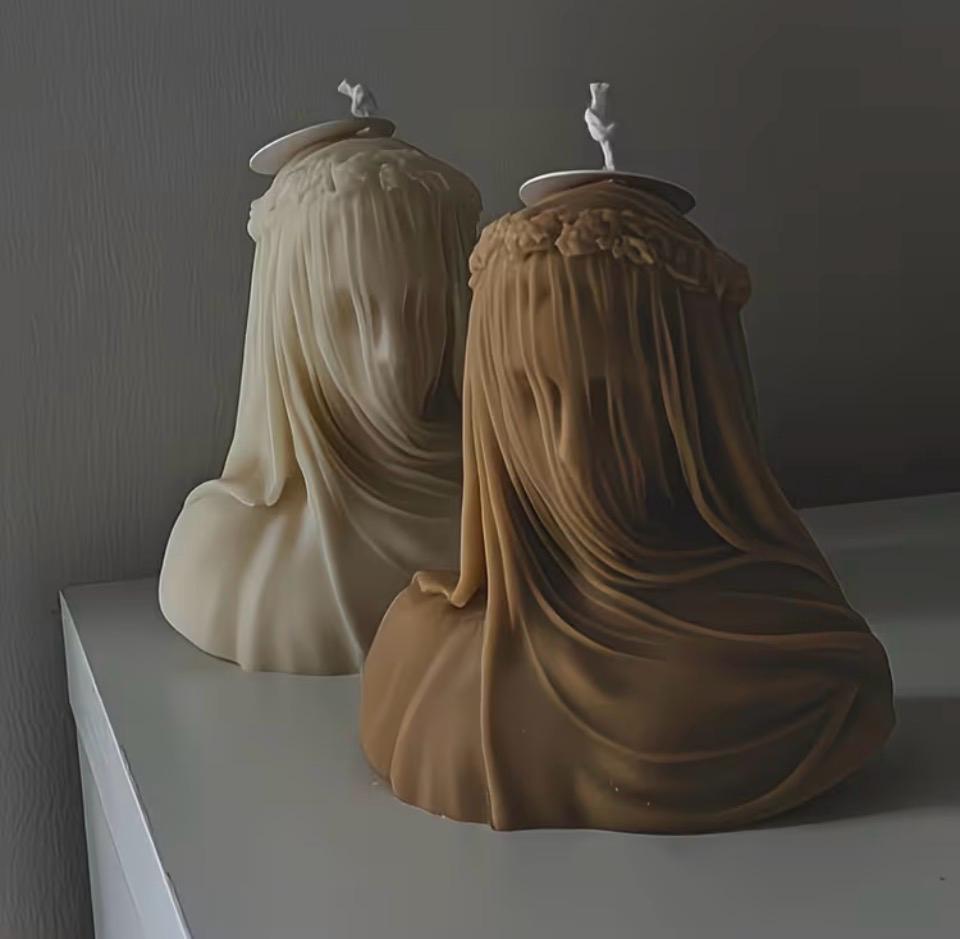 Velas esculturais Lady Veil em dois tons